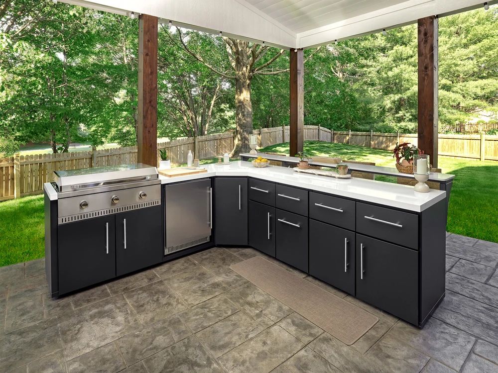 Outdoor kitchen